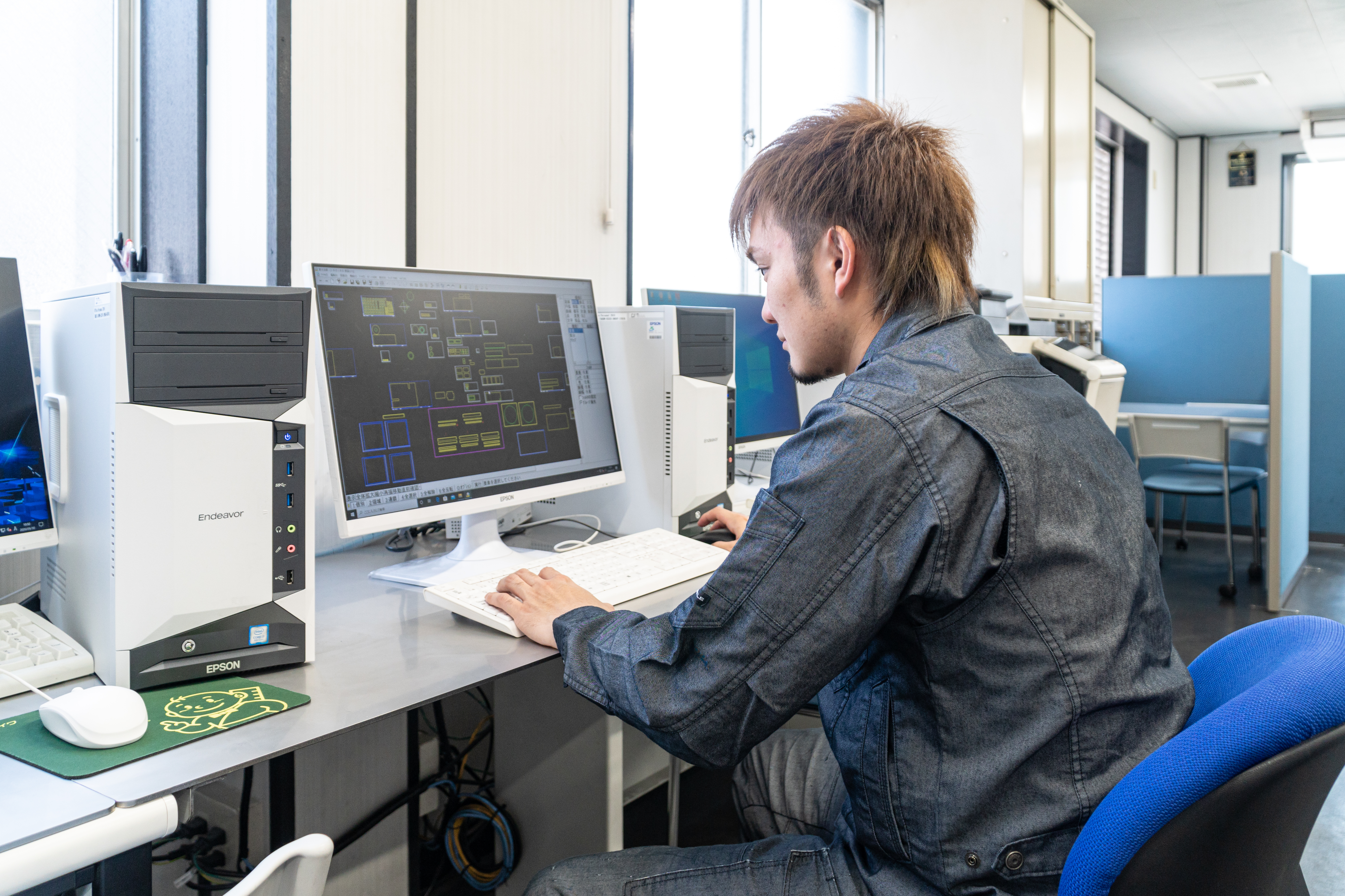 工場の空調設備でよくある課題と特注ダクトの対応方法